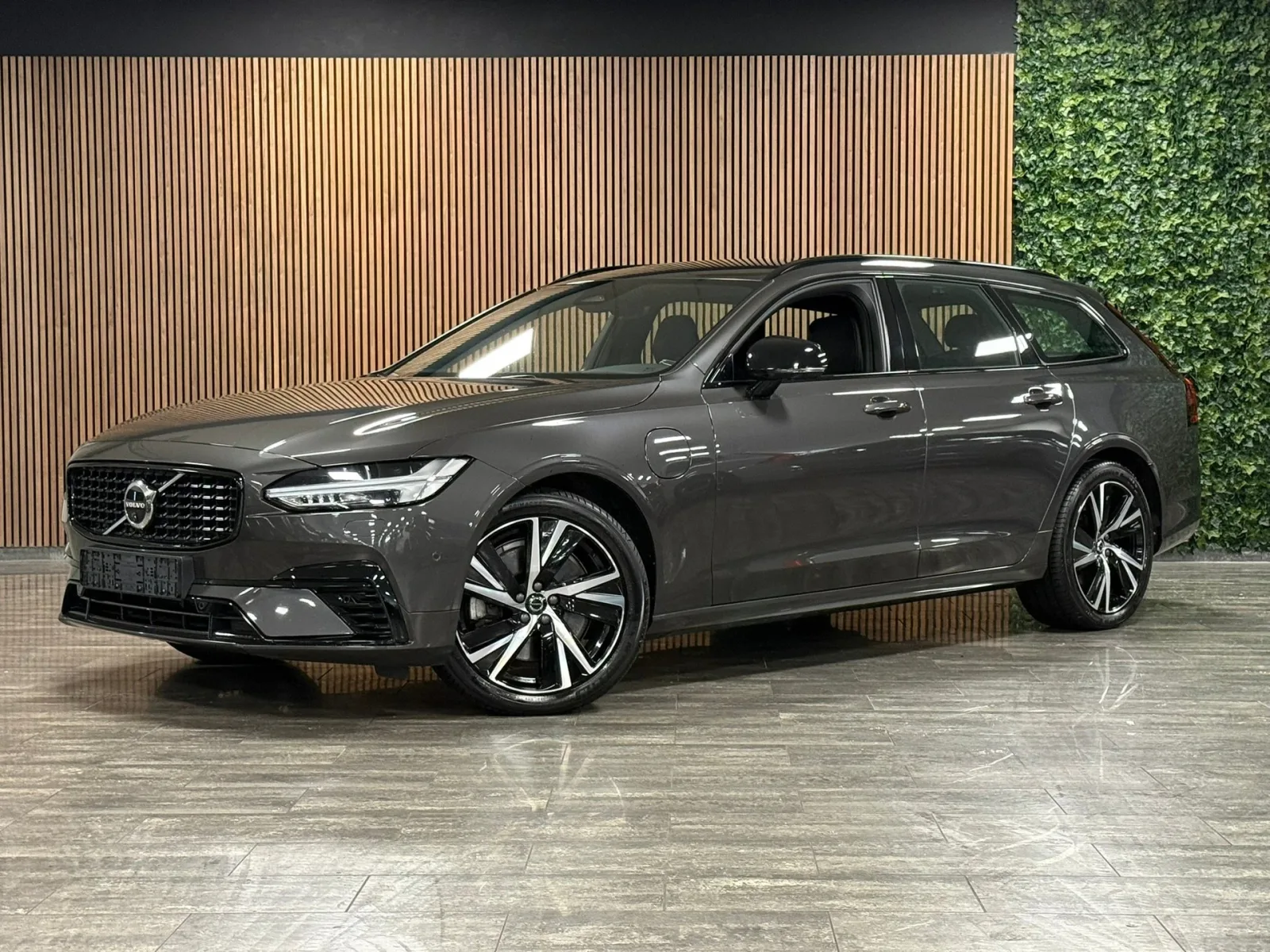 Volvo V90 (2022) — foto 1