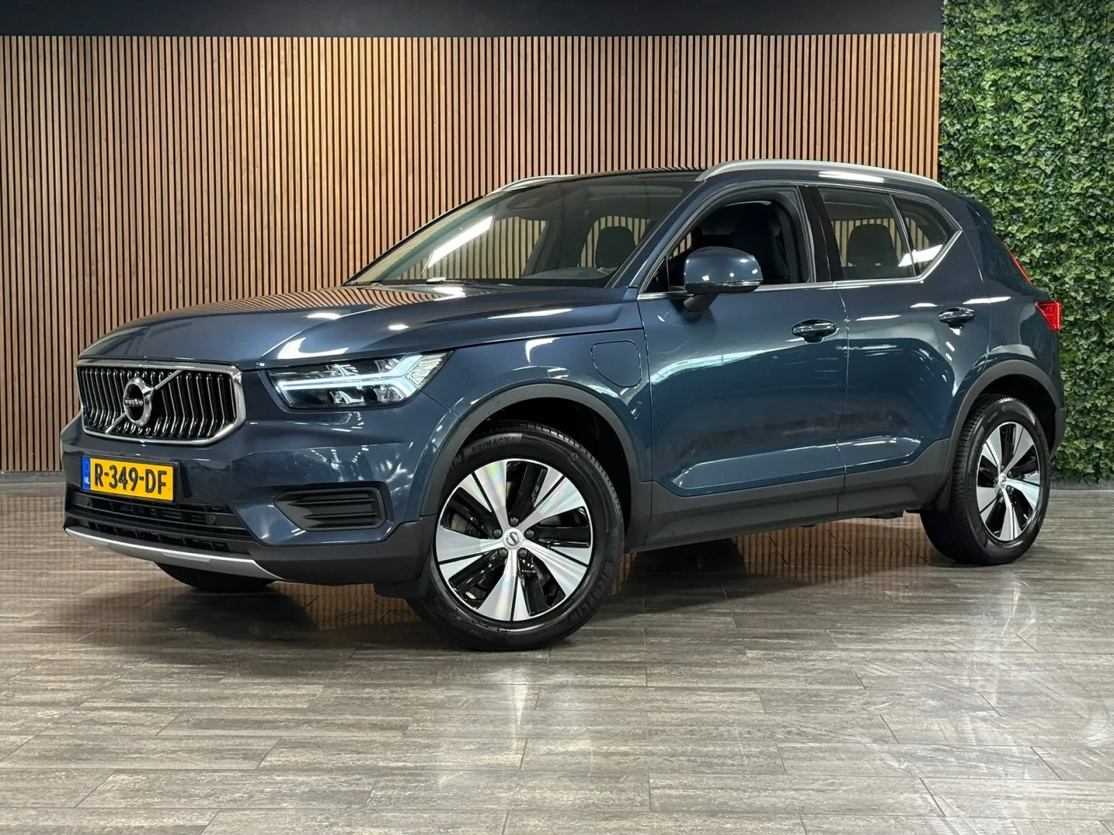 Volvo XC40 (2021) — foto 1