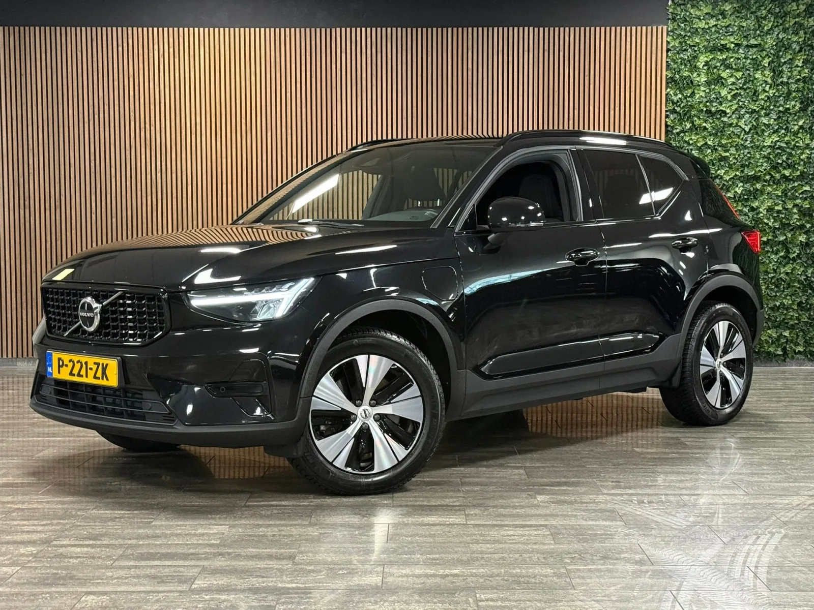 Volvo XC40 (2022) — foto 1