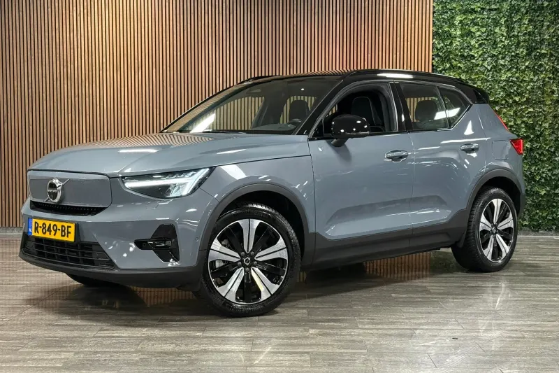 Volvo XC40 (2022)