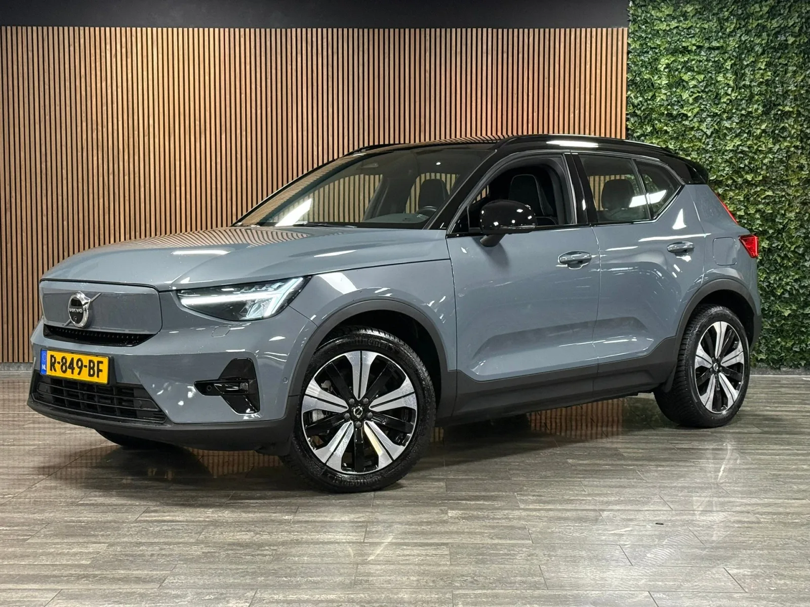 Volvo XC40 (2022) — foto 1