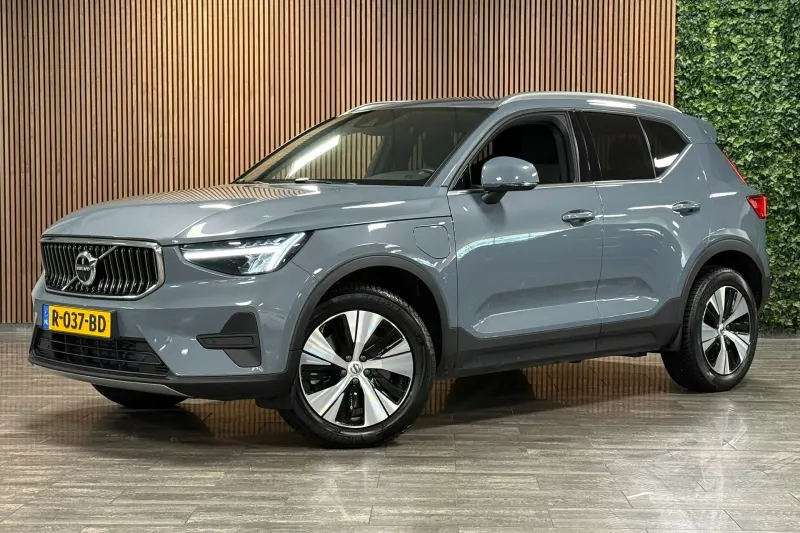 Volvo XC40 (2022)