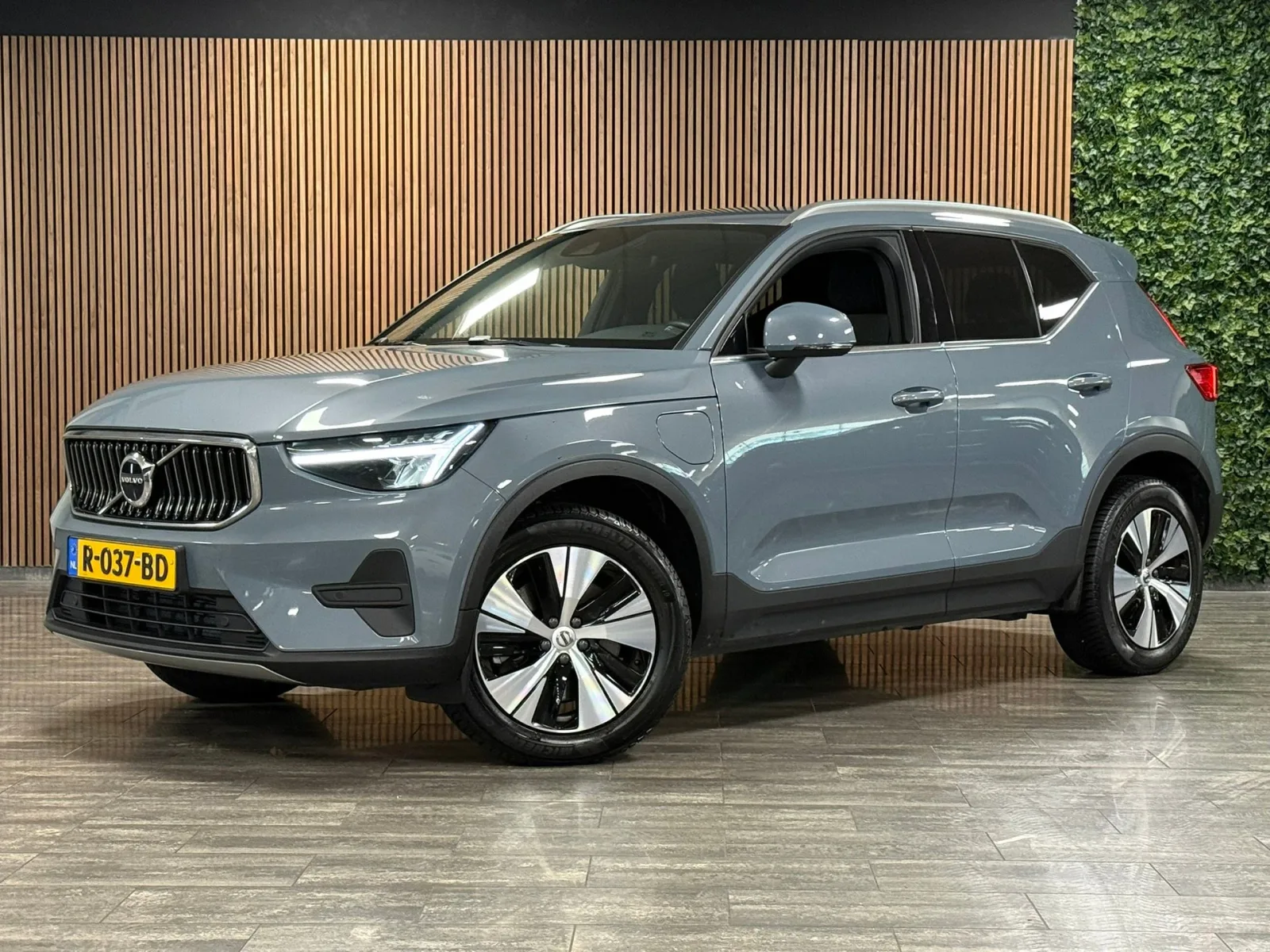 Volvo XC40 (2022) — foto 1