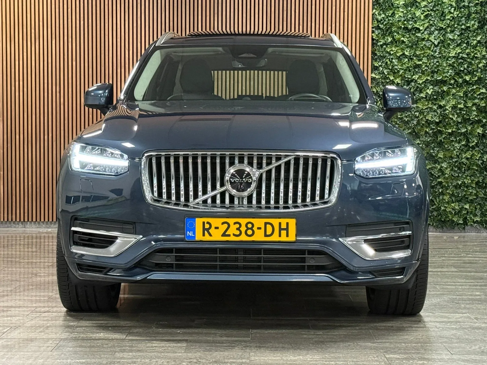 Volvo XC90 (2022) — foto 1