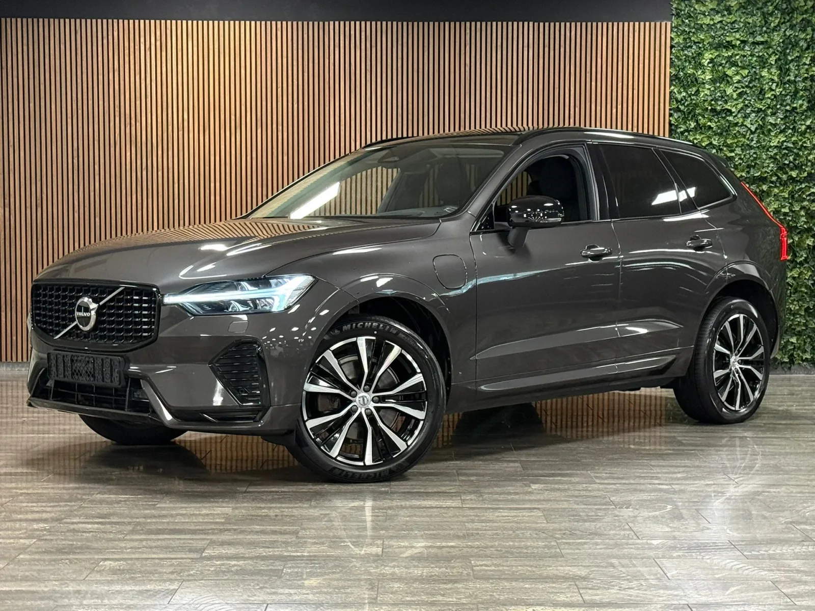 Volvo XC60 (2023) — foto 1