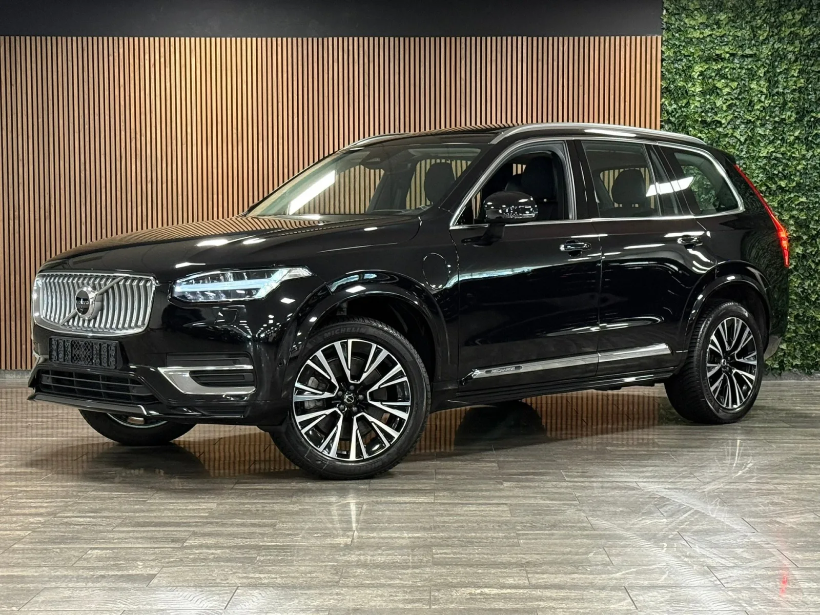 Volvo XC90 (2023) — foto 1