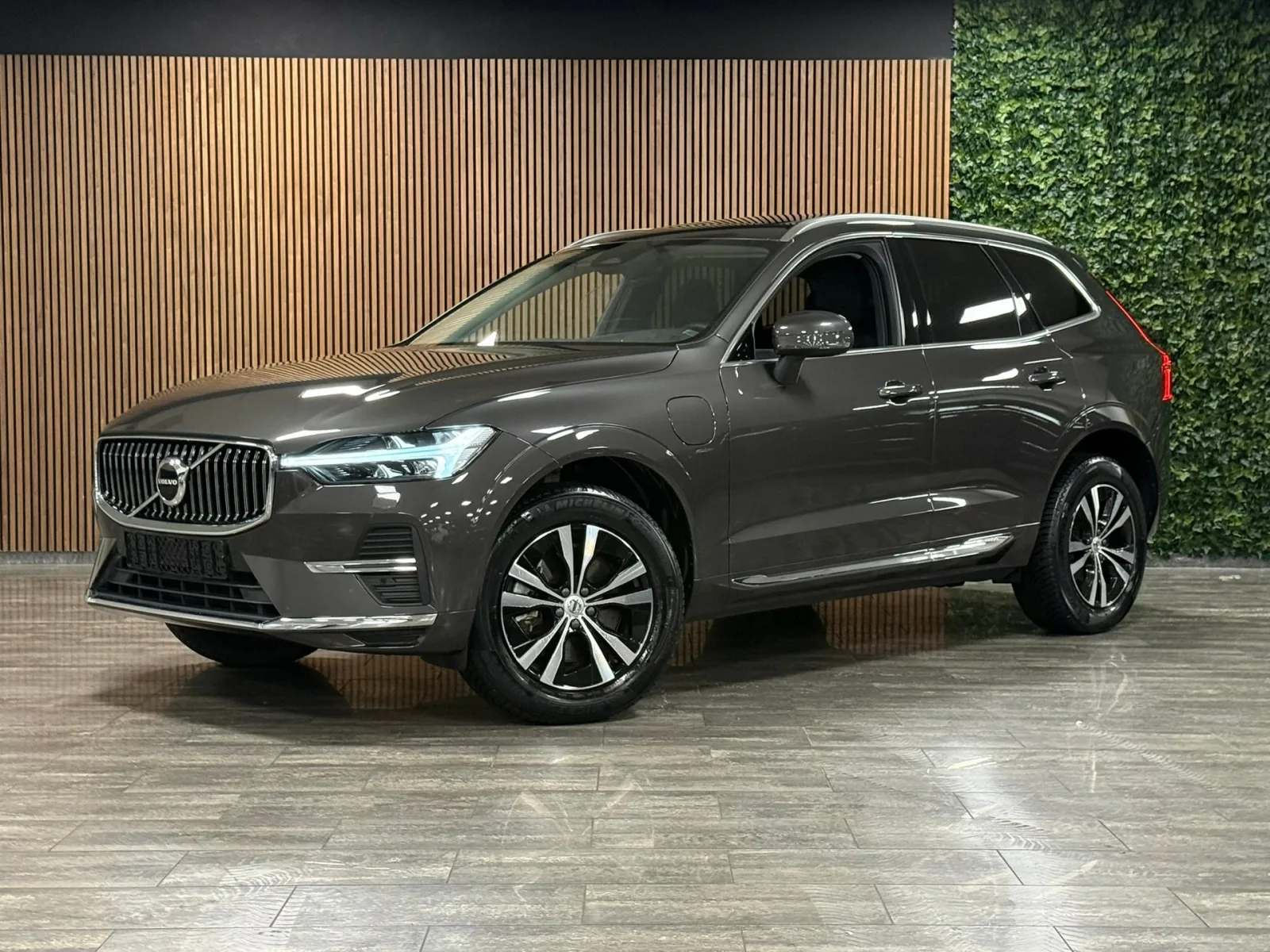 Volvo XC60 (2023) — foto 1
