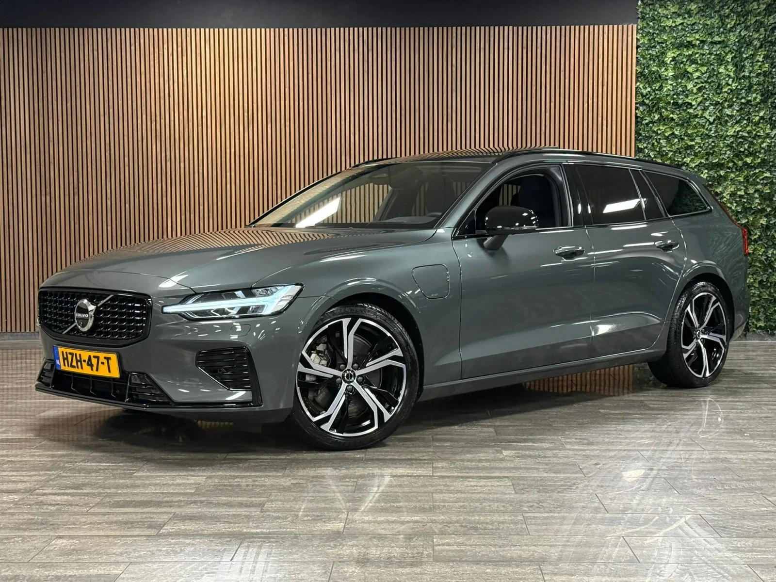 Volvo V60 (2025) — foto 1