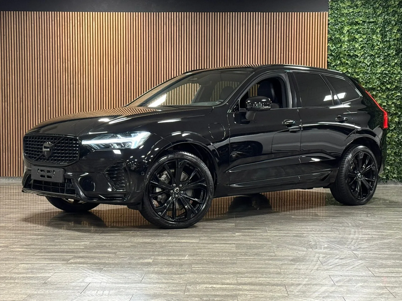 Volvo XC60 (2024) — foto 1