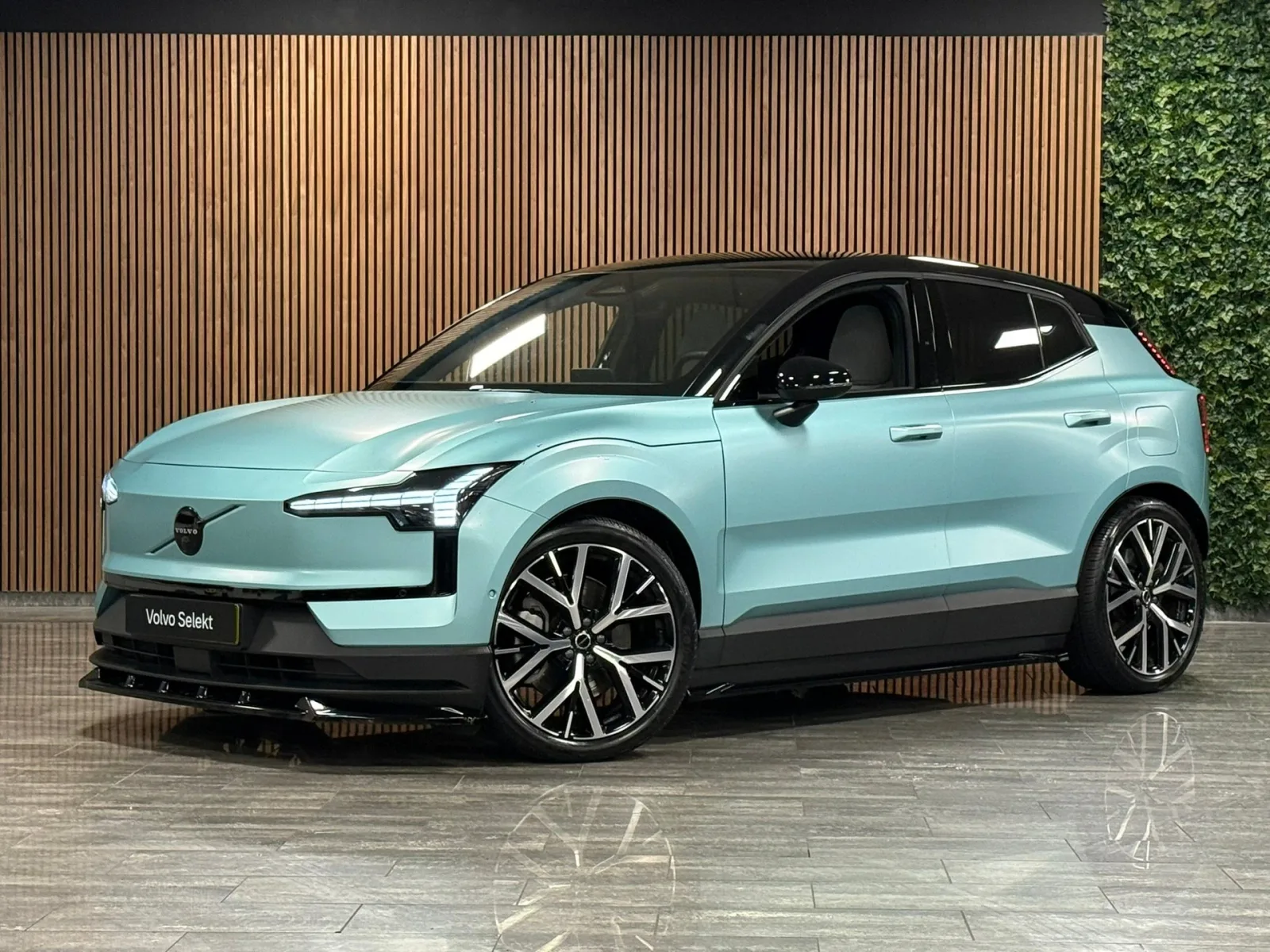 Volvo EX30 (2026) — foto 1
