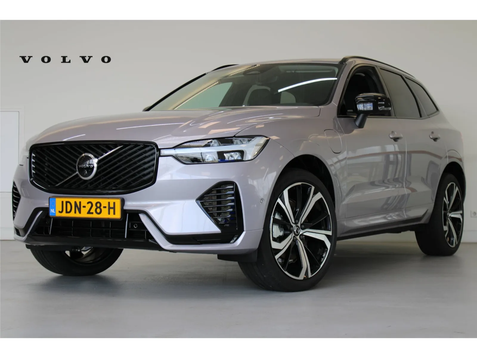 Volvo XC60 (2026) — foto 1