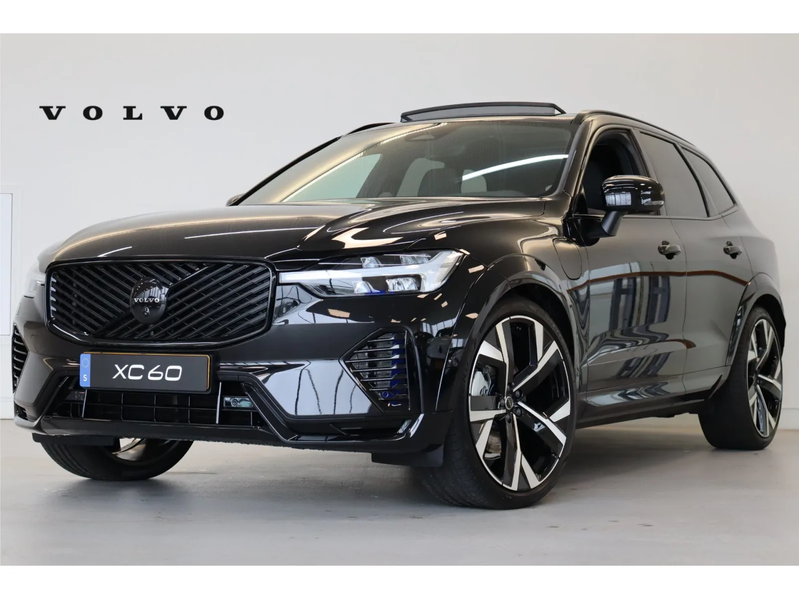 Volvo XC60 (2026) — foto 1