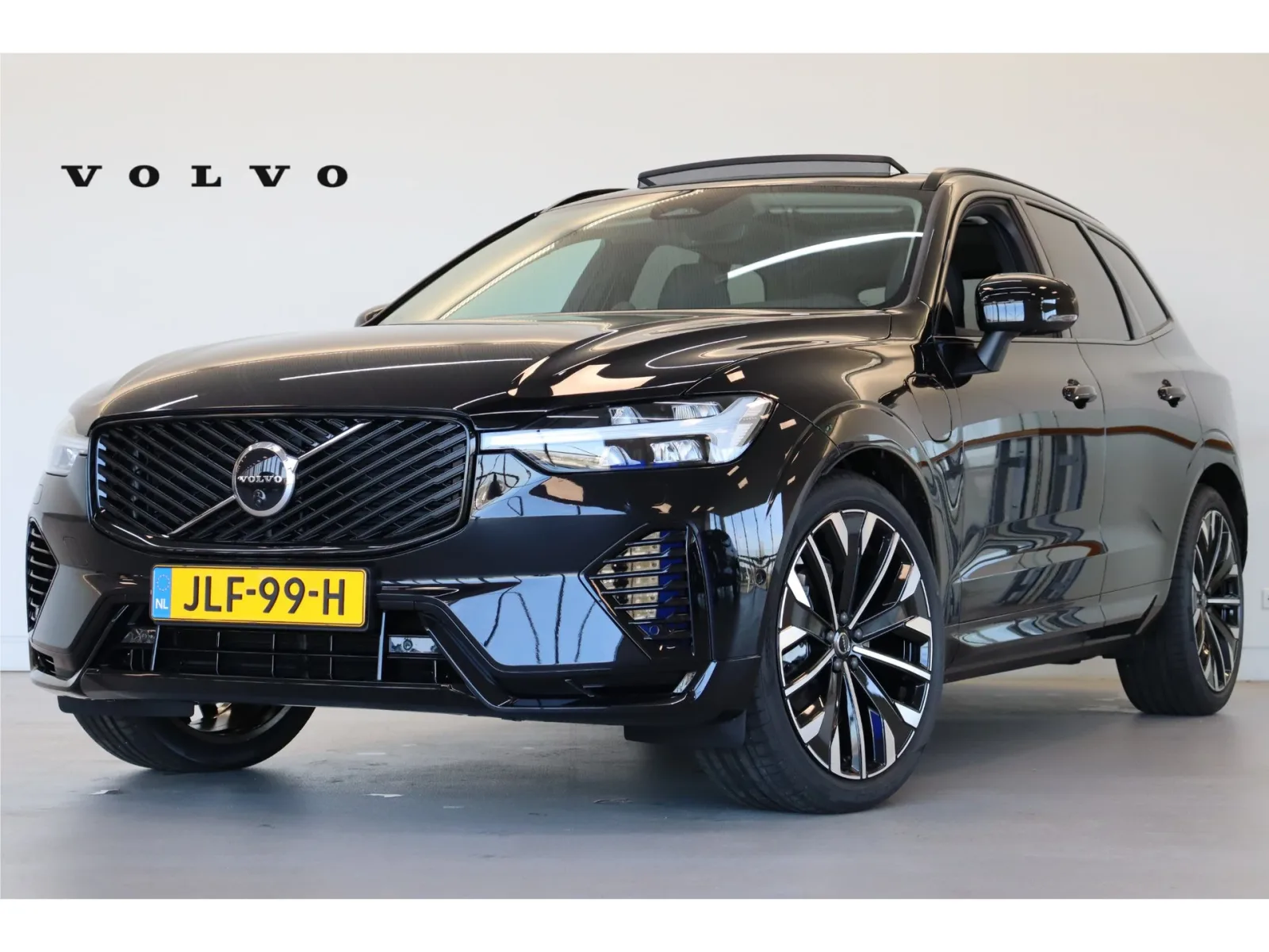 Volvo XC60 (2026) — foto 1