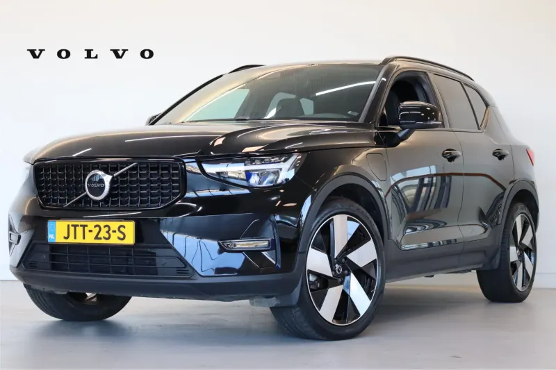 Volvo XC40 (2023)