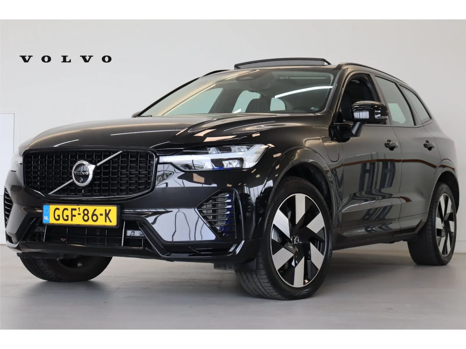 Volvo XC60 (2024) — foto 1
