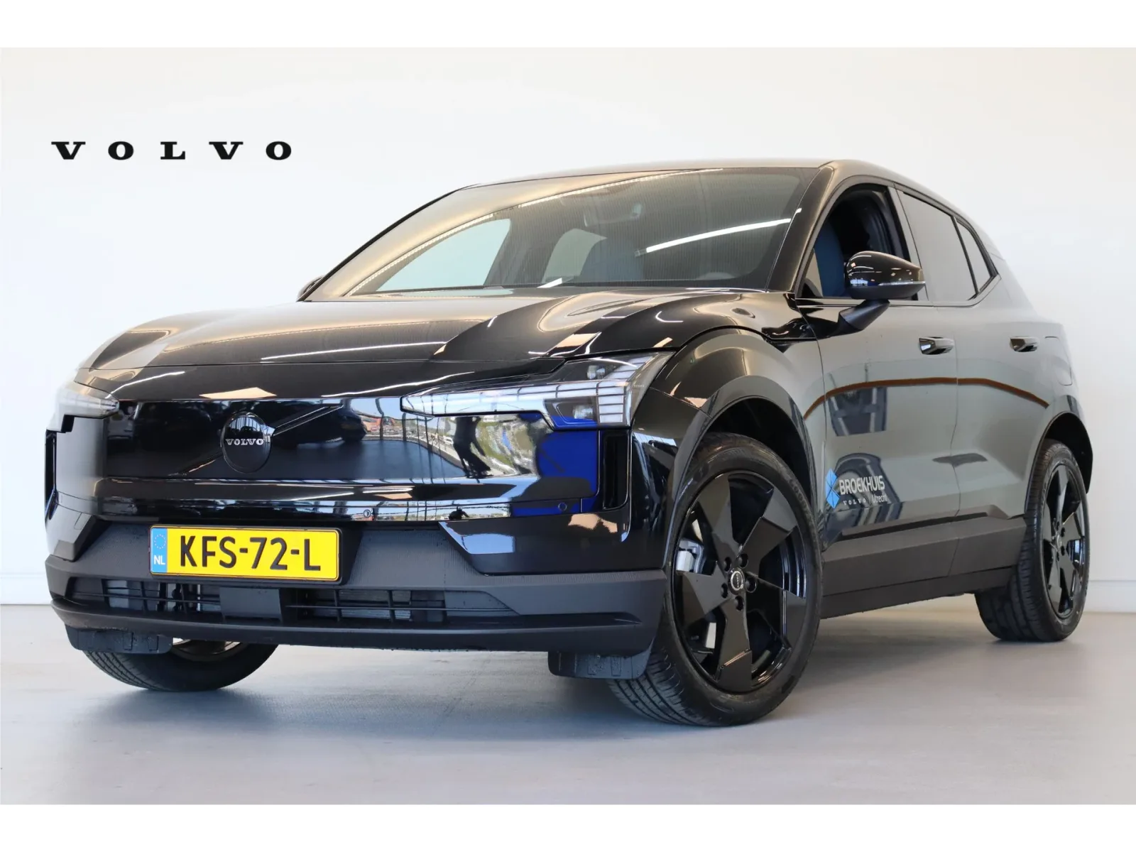 Volvo EX30 (2026) — foto 1