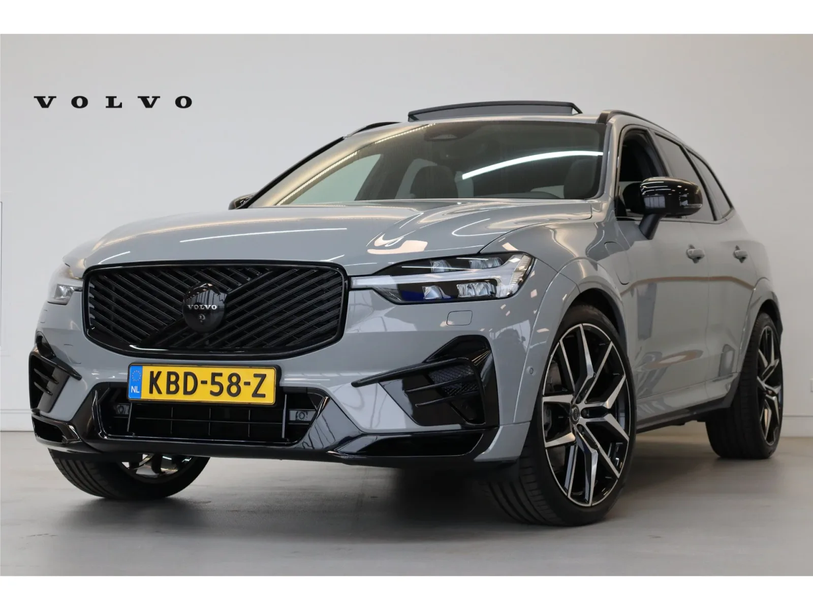 Volvo XC60 (2026) — foto 1