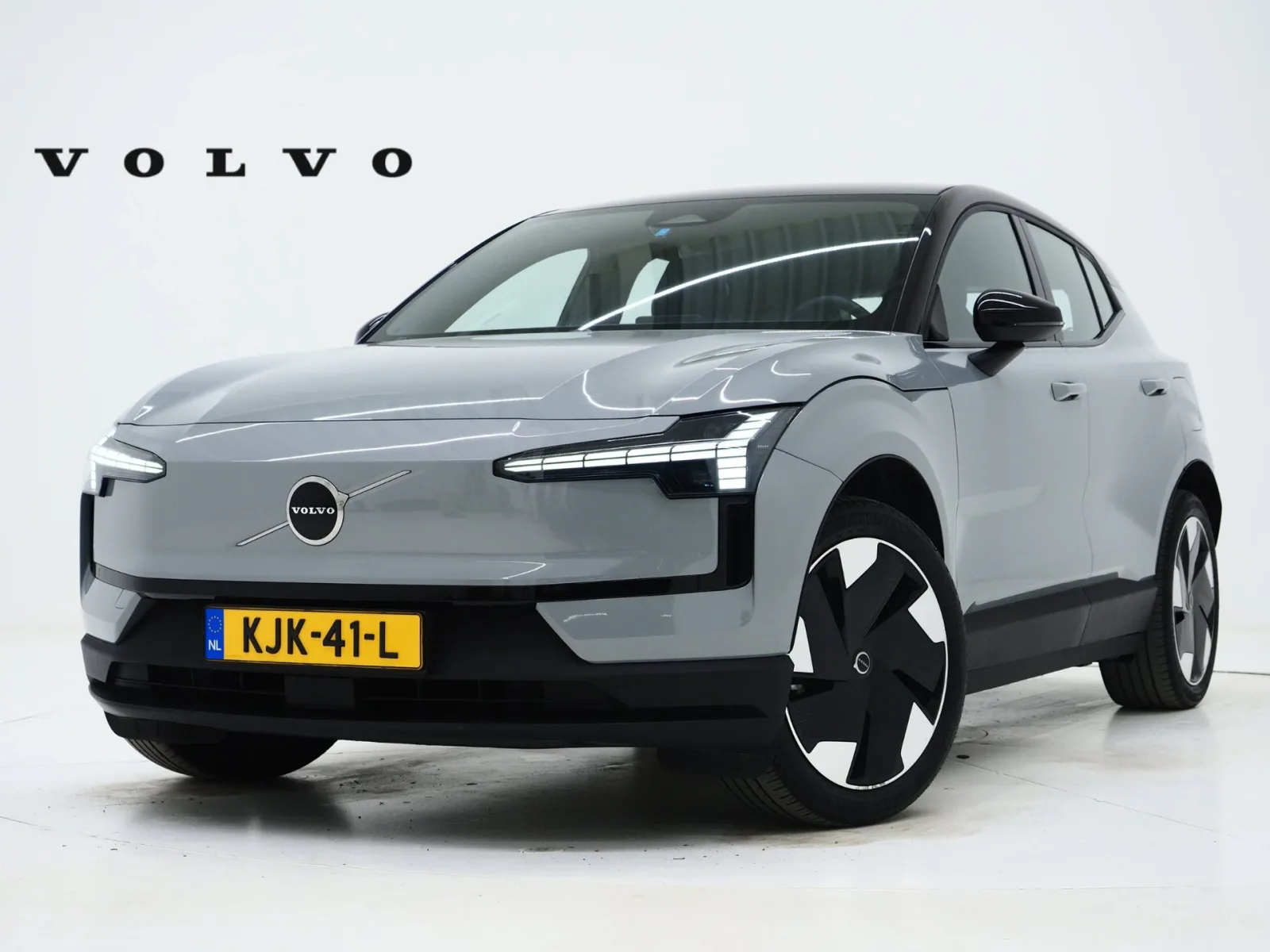 Volvo EX30 (2024) — foto 1