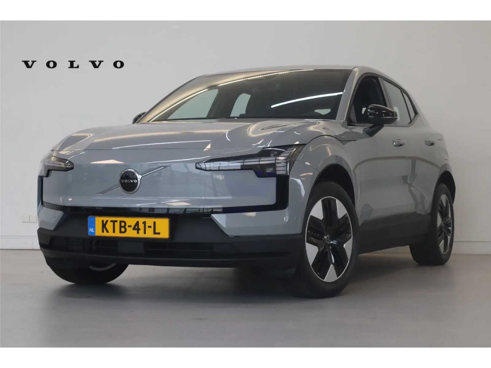 Volvo EX30 (2026) — foto 1