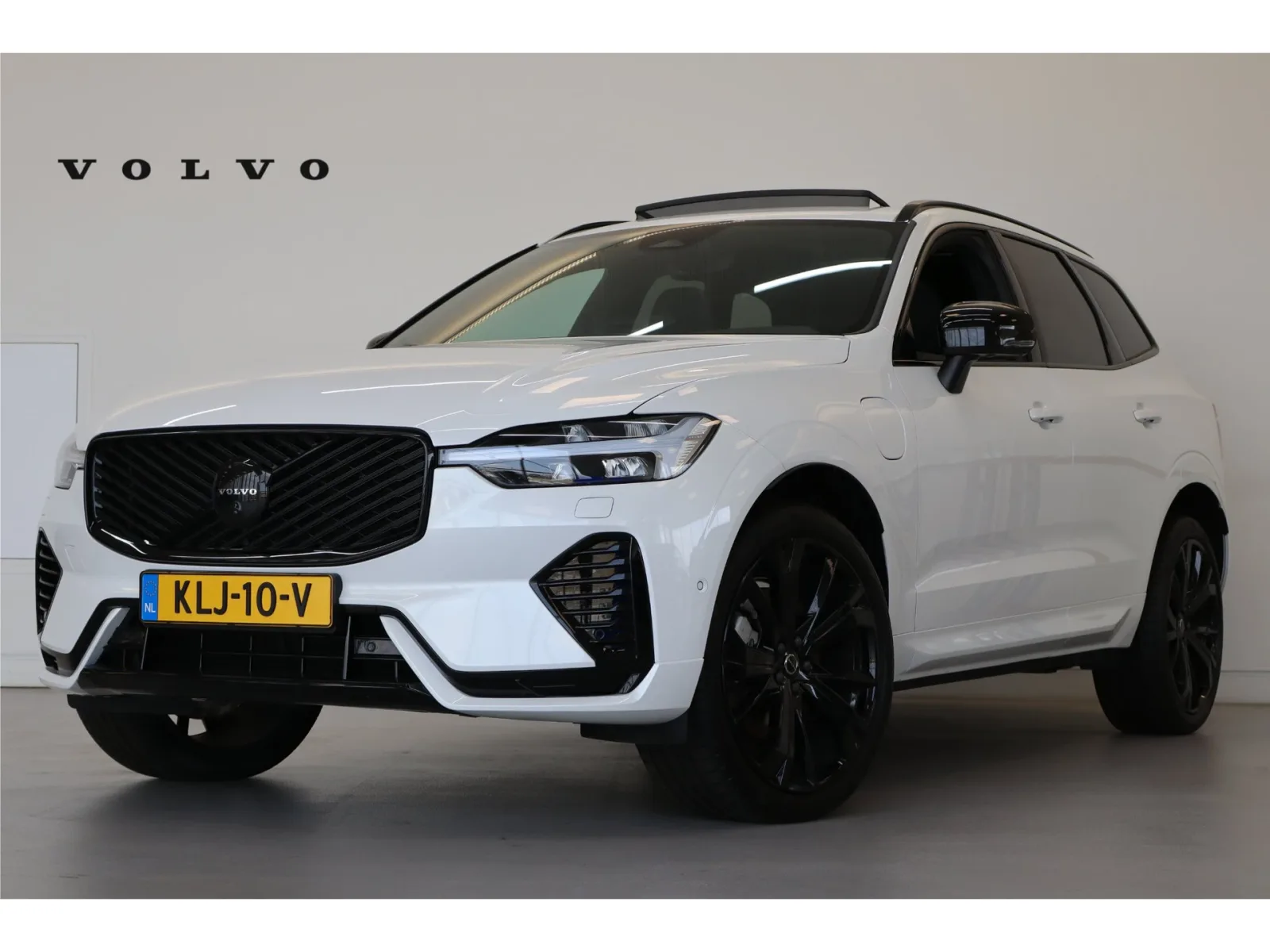 Volvo XC60 (2026) — foto 1
