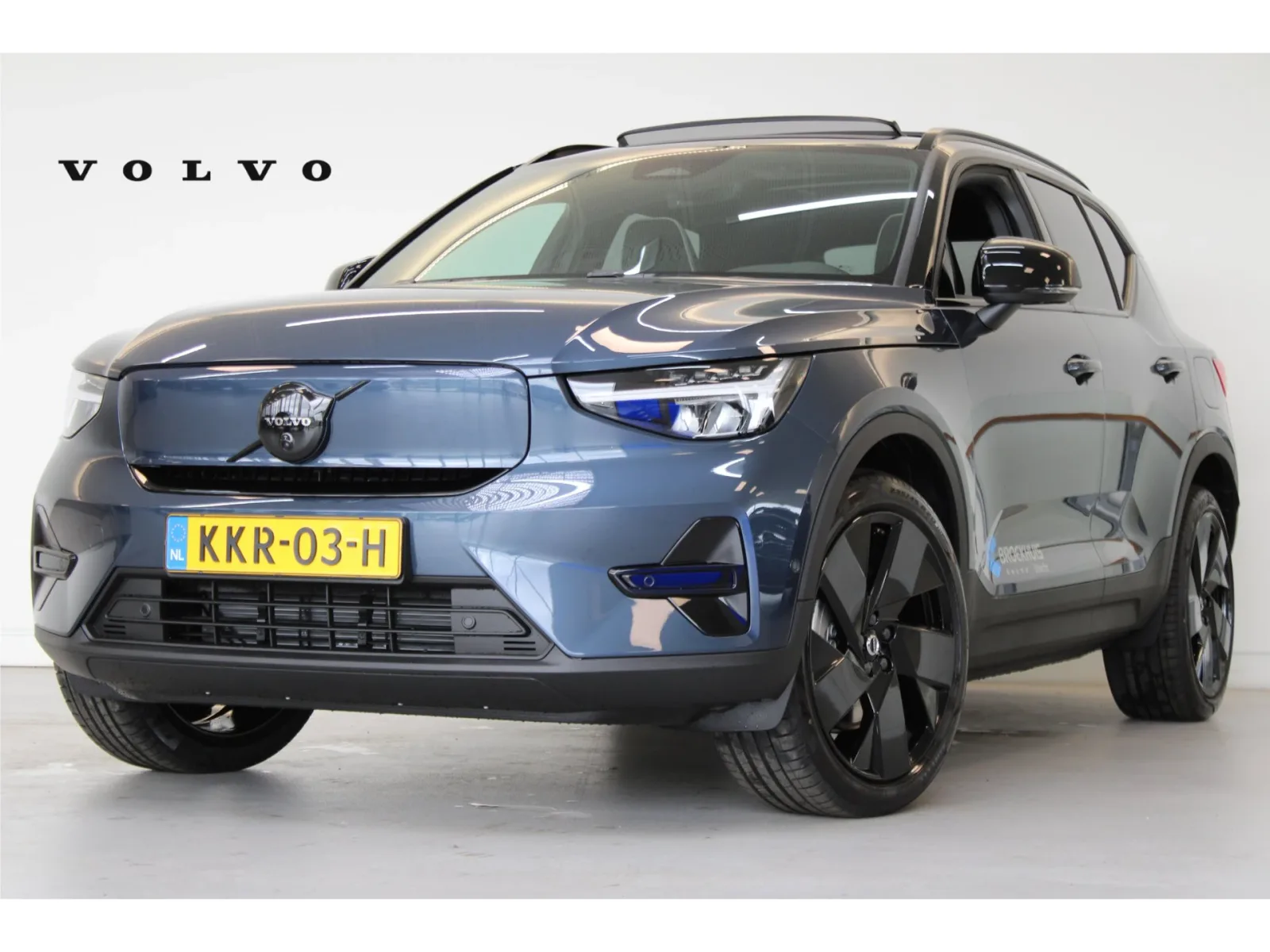 Volvo EX40 (2026) — foto 1
