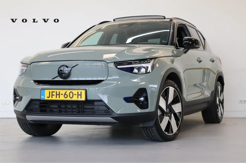 Volvo XC40 (2024)