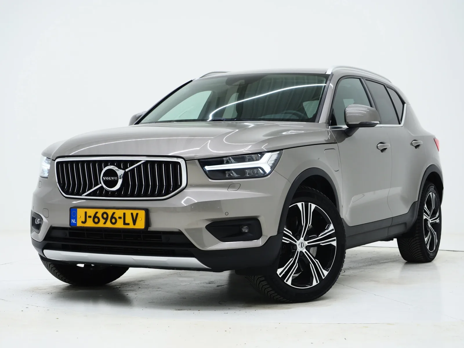 Volvo XC40 (2020) — foto 1
