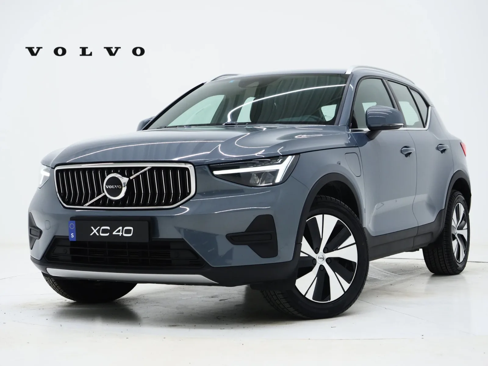Volvo XC40 (2023) — foto 1