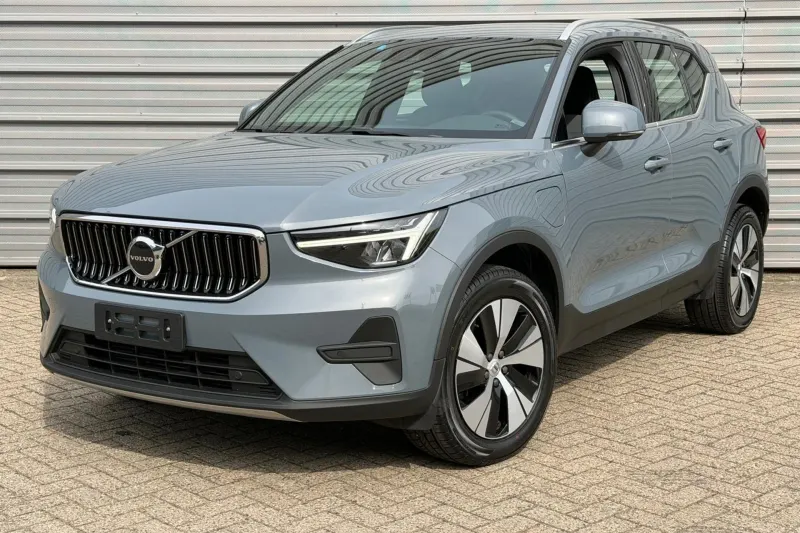 Volvo XC40 (2023)