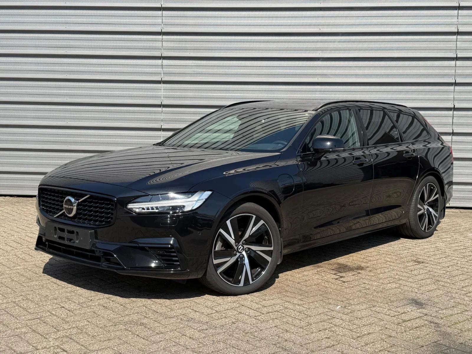 Volvo V90 (2022) — foto 1