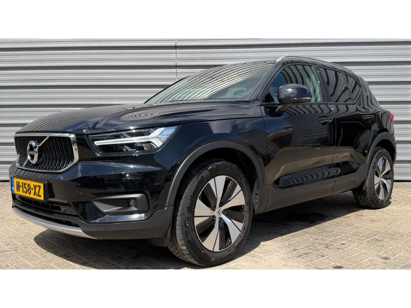 Volvo XC40 (2021) — foto 1