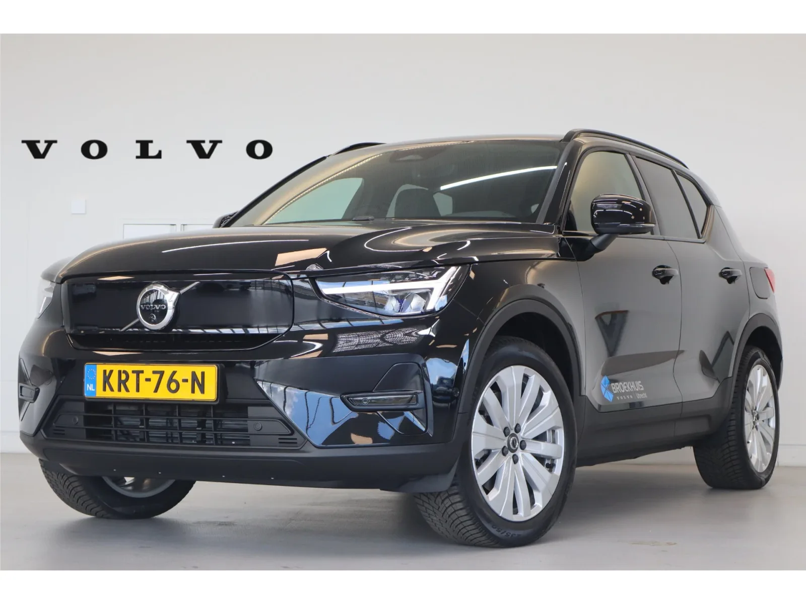 Volvo EX40 (2026) — foto 1