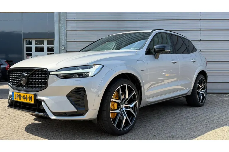 Volvo XC60 (2024)