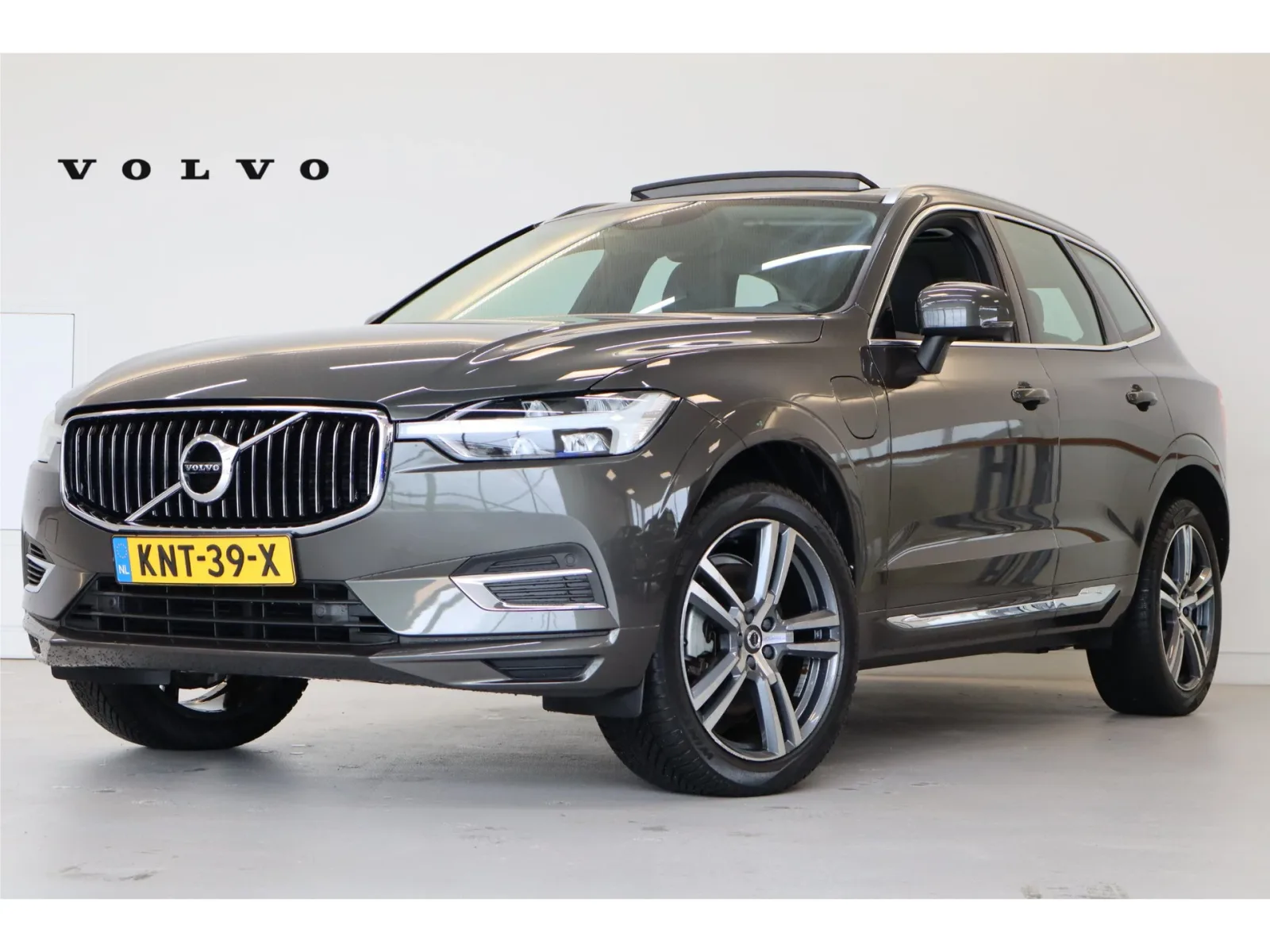 Volvo XC60 (2020) — foto 1