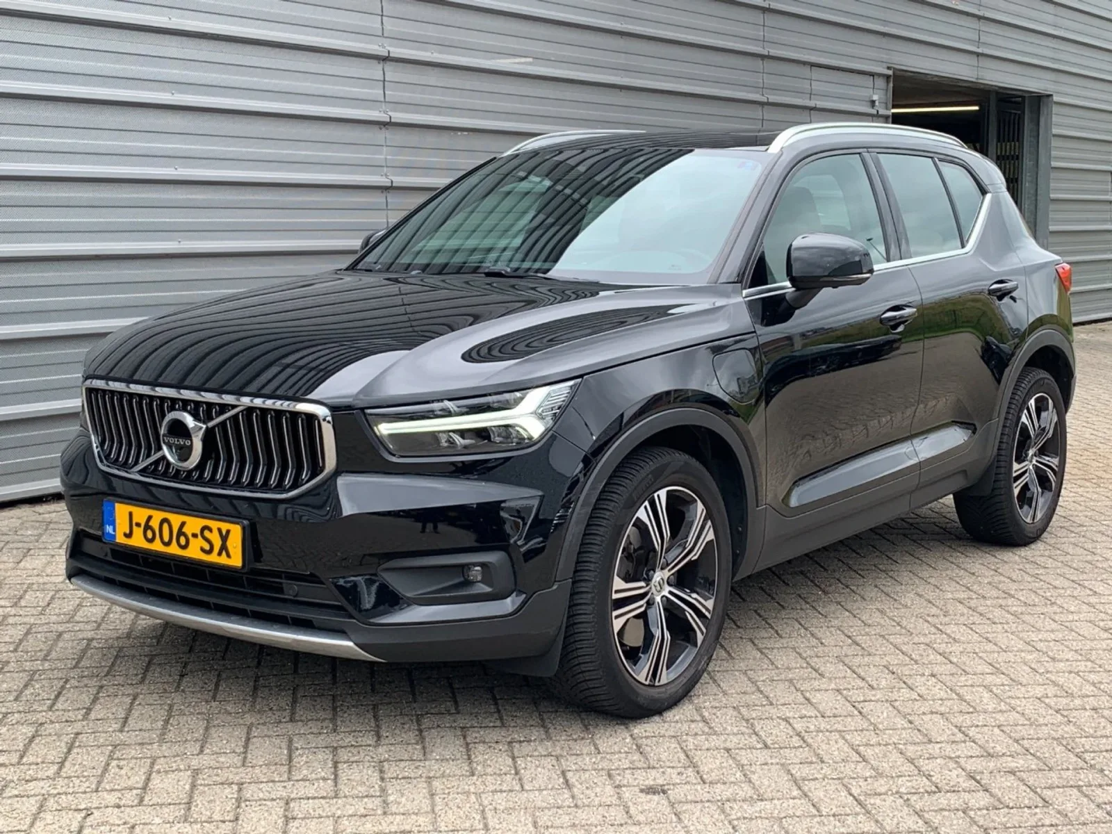 Volvo XC40 (2020) — foto 1