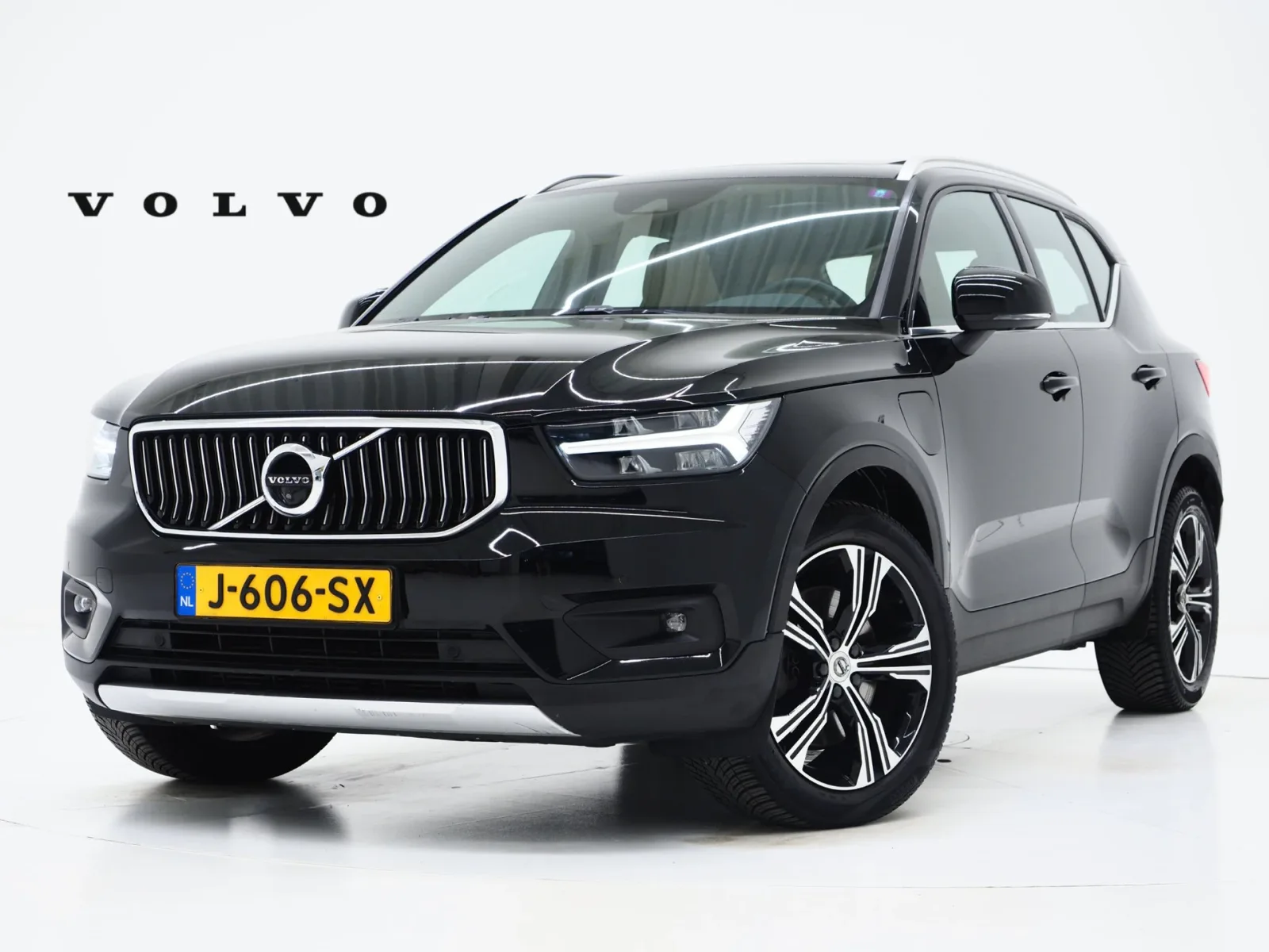 Volvo XC40 (2020) — foto 1