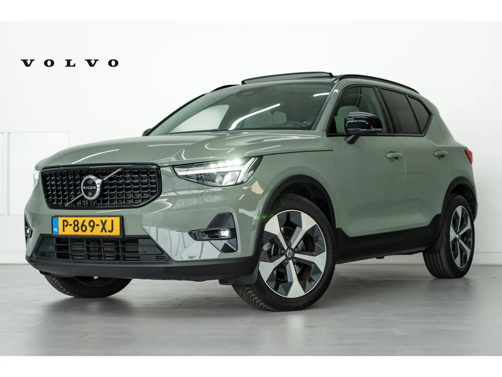 Volvo XC40 (2022) — foto 1
