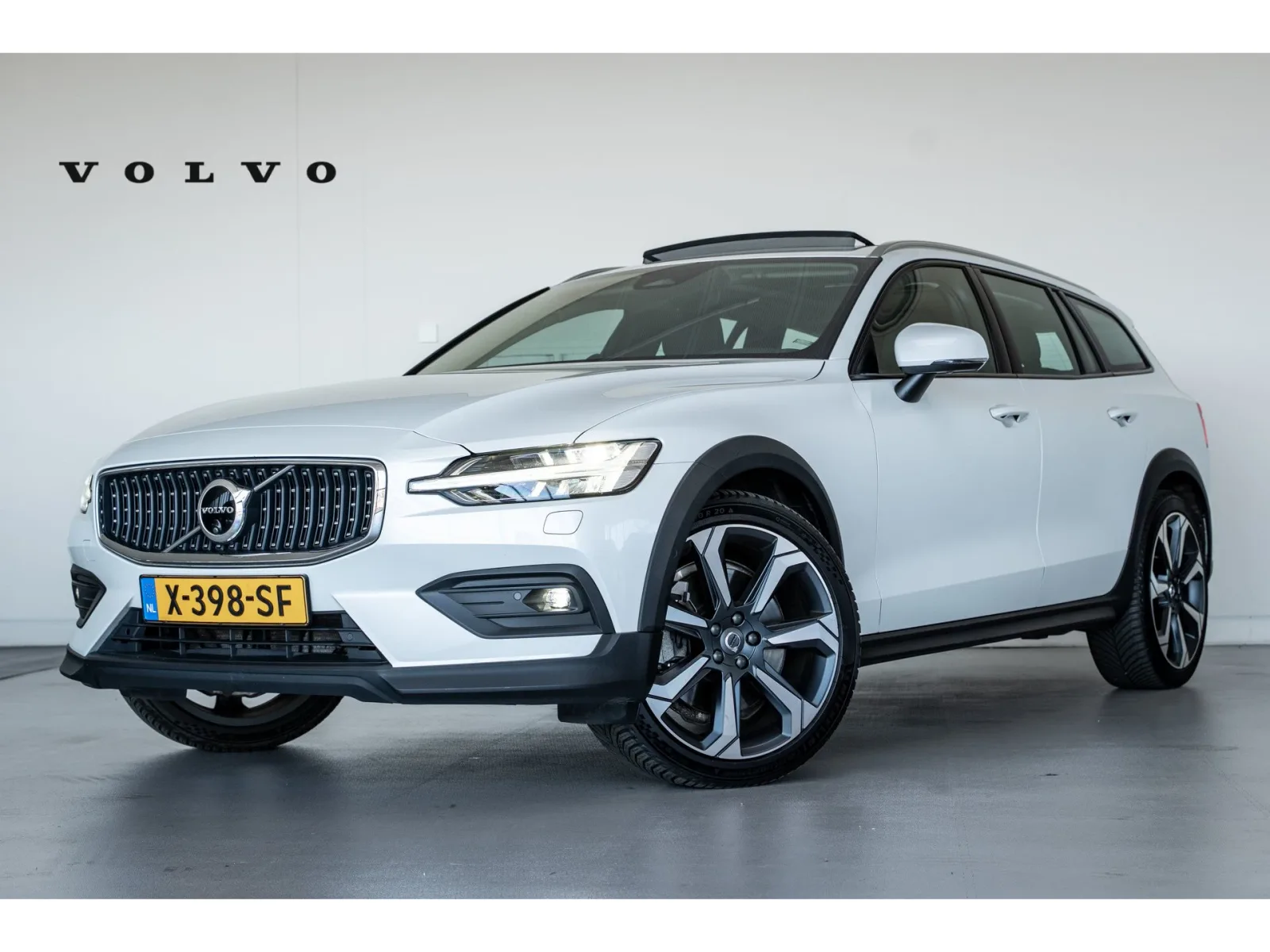 Volvo V60 (2024) — foto 1