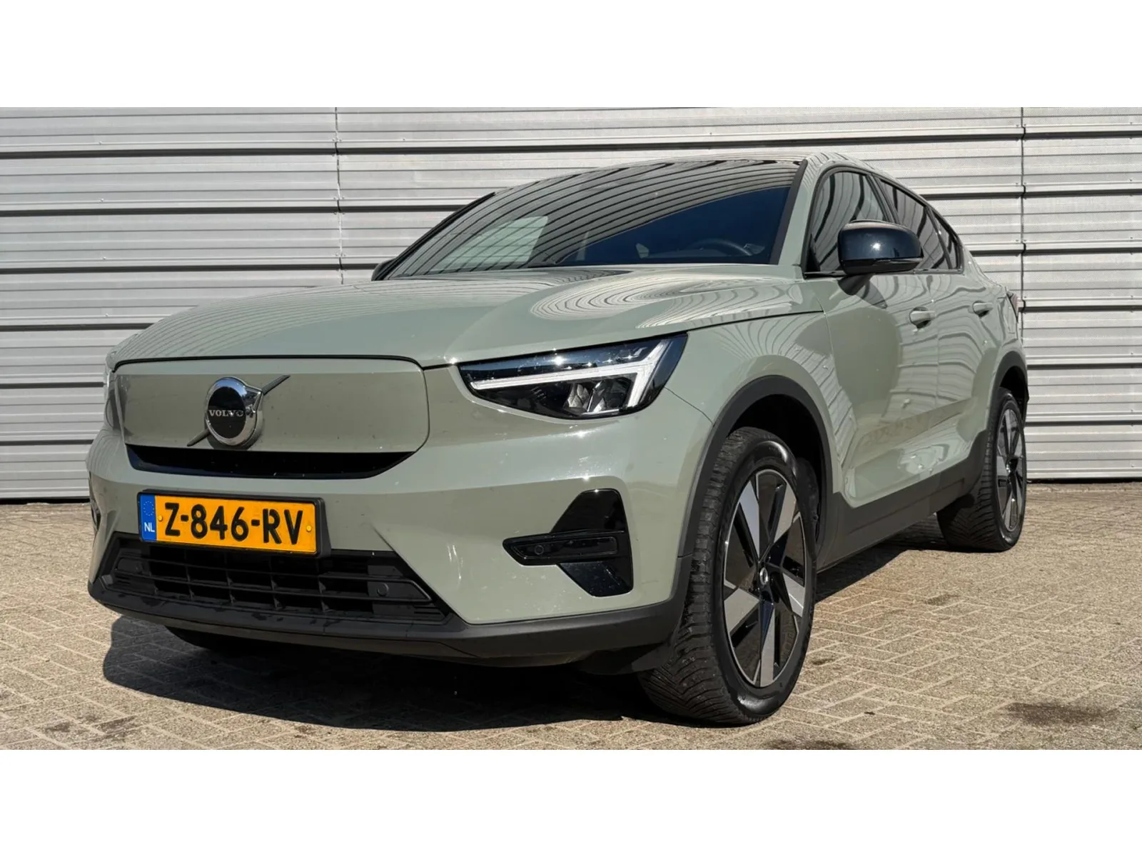 Volvo C40 (2024) — foto 1