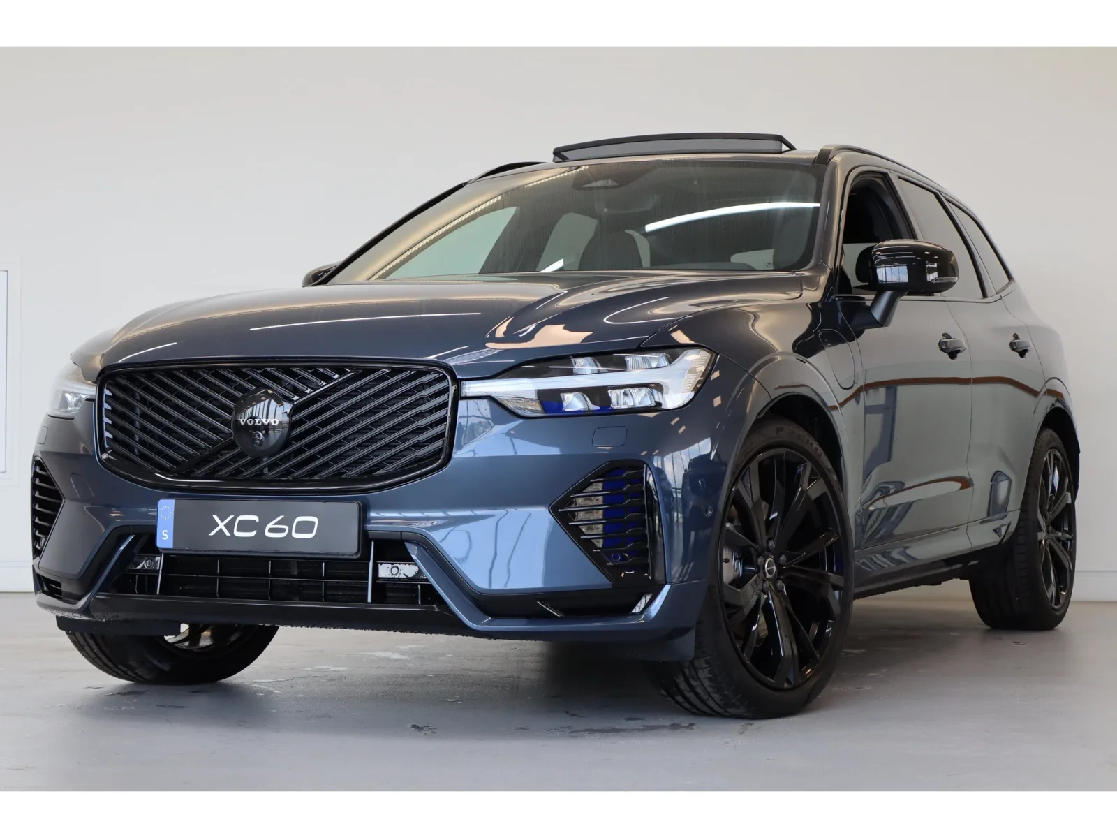 Volvo XC60 (2026) — foto 1