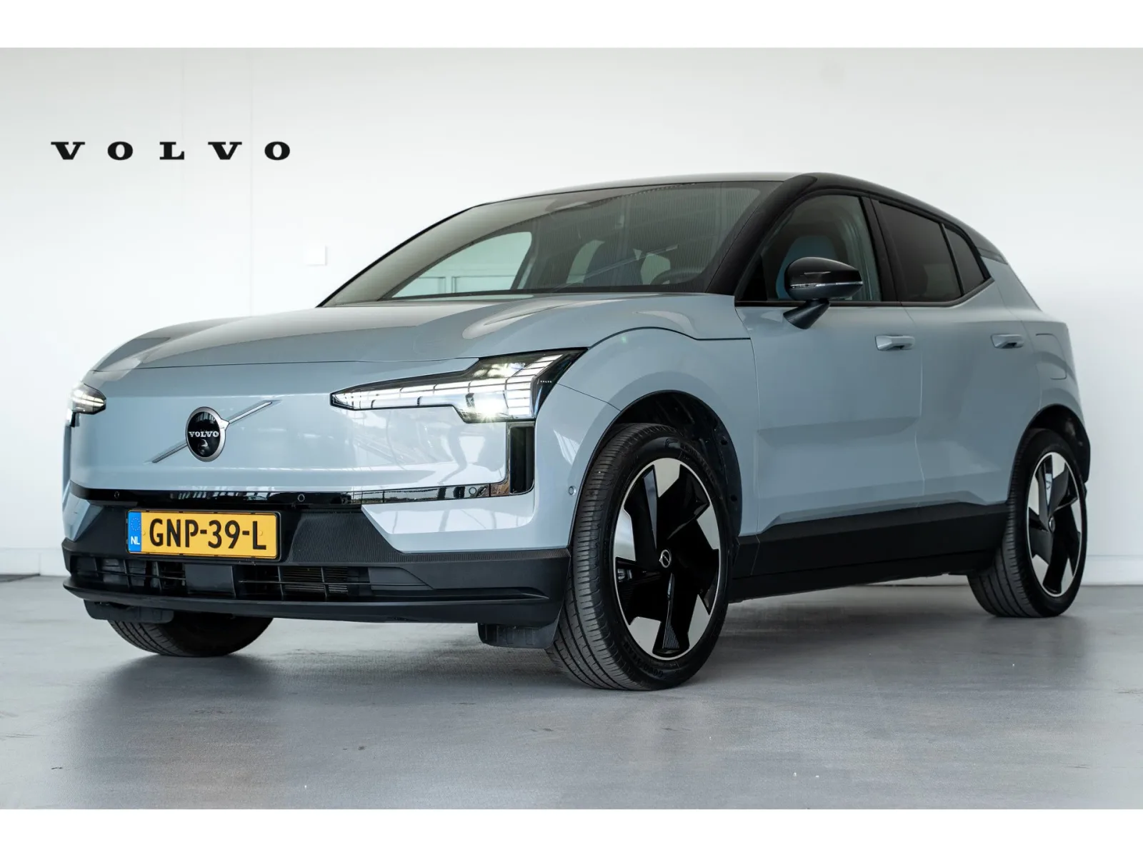Volvo EX30 (2024) — foto 1