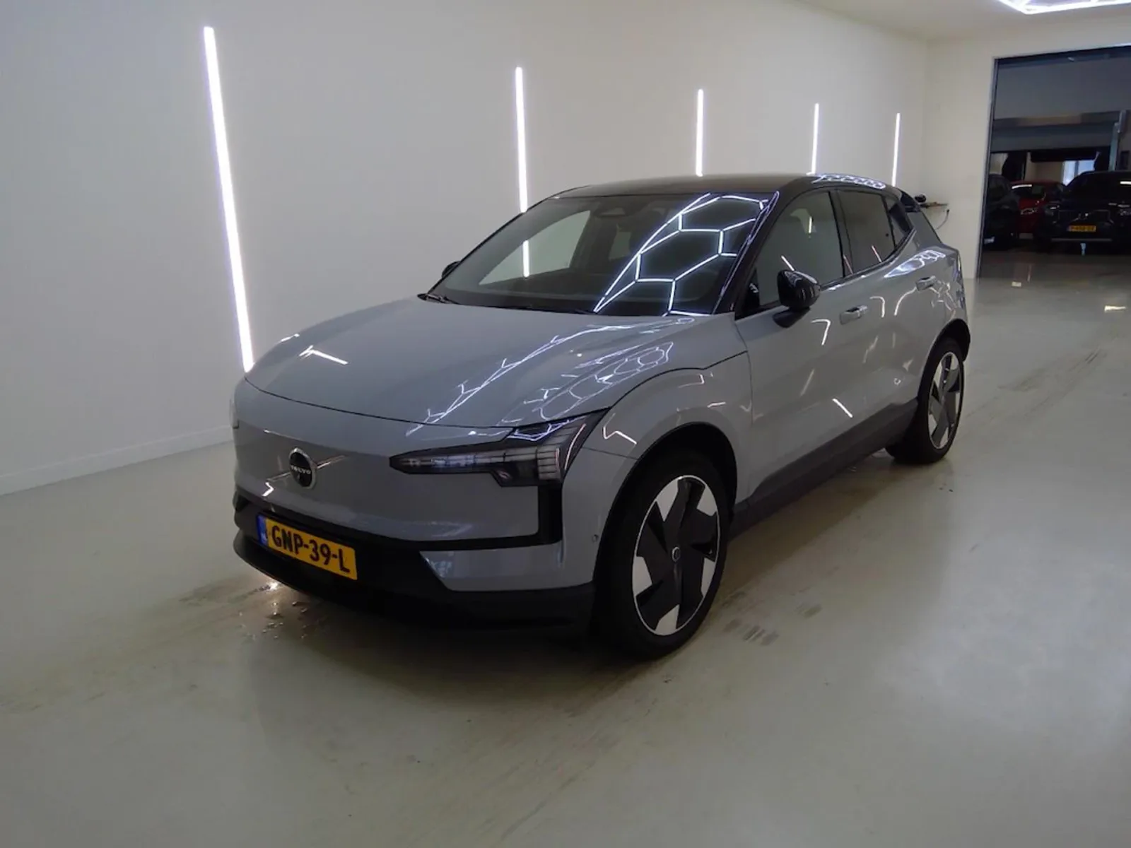 Volvo EX30 (2024) — foto 1