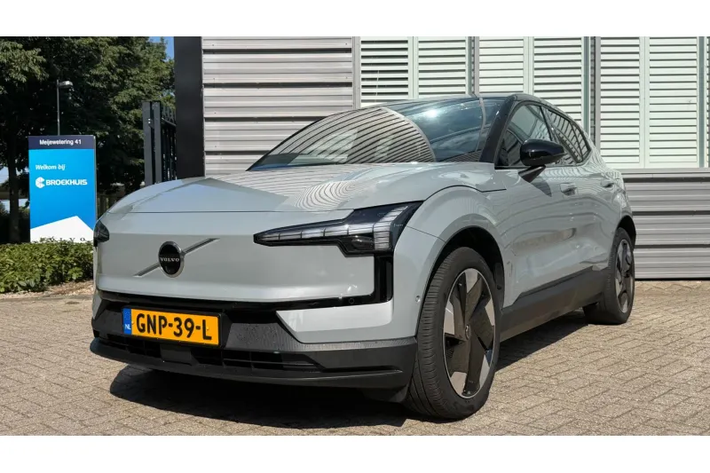 Volvo EX30 (2024)
