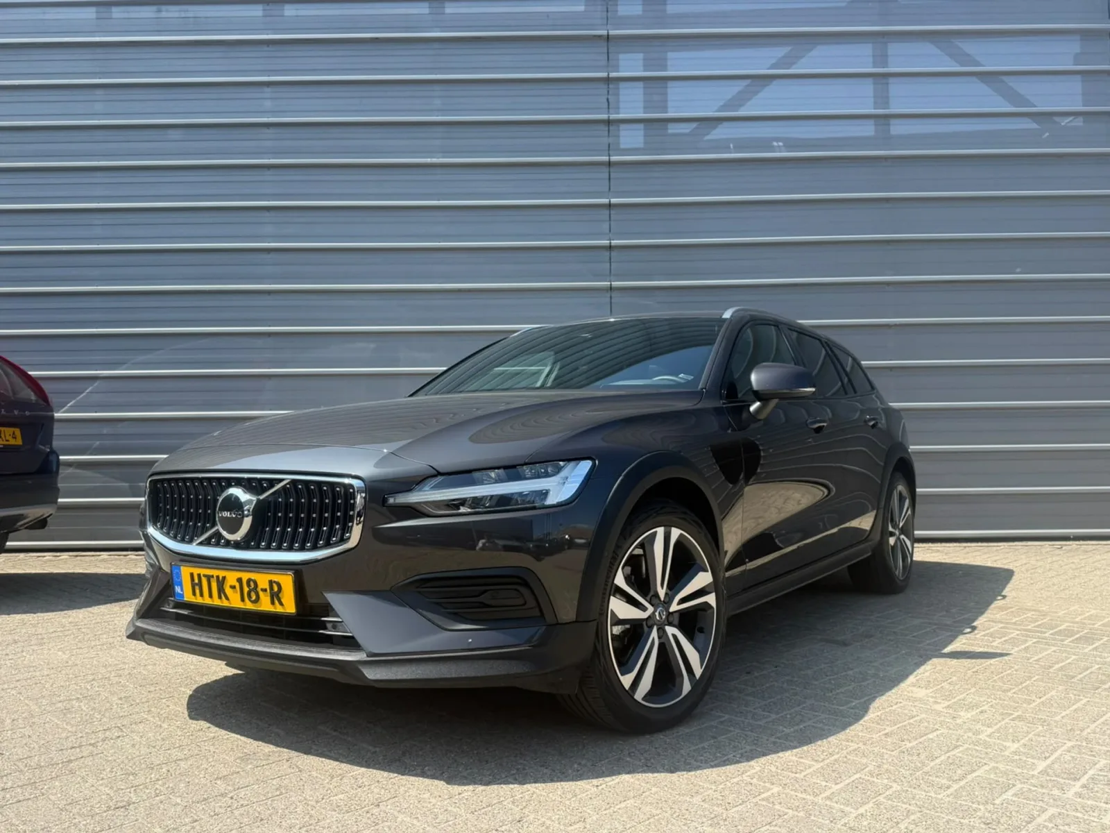 Volvo V60 (2023) — foto 1