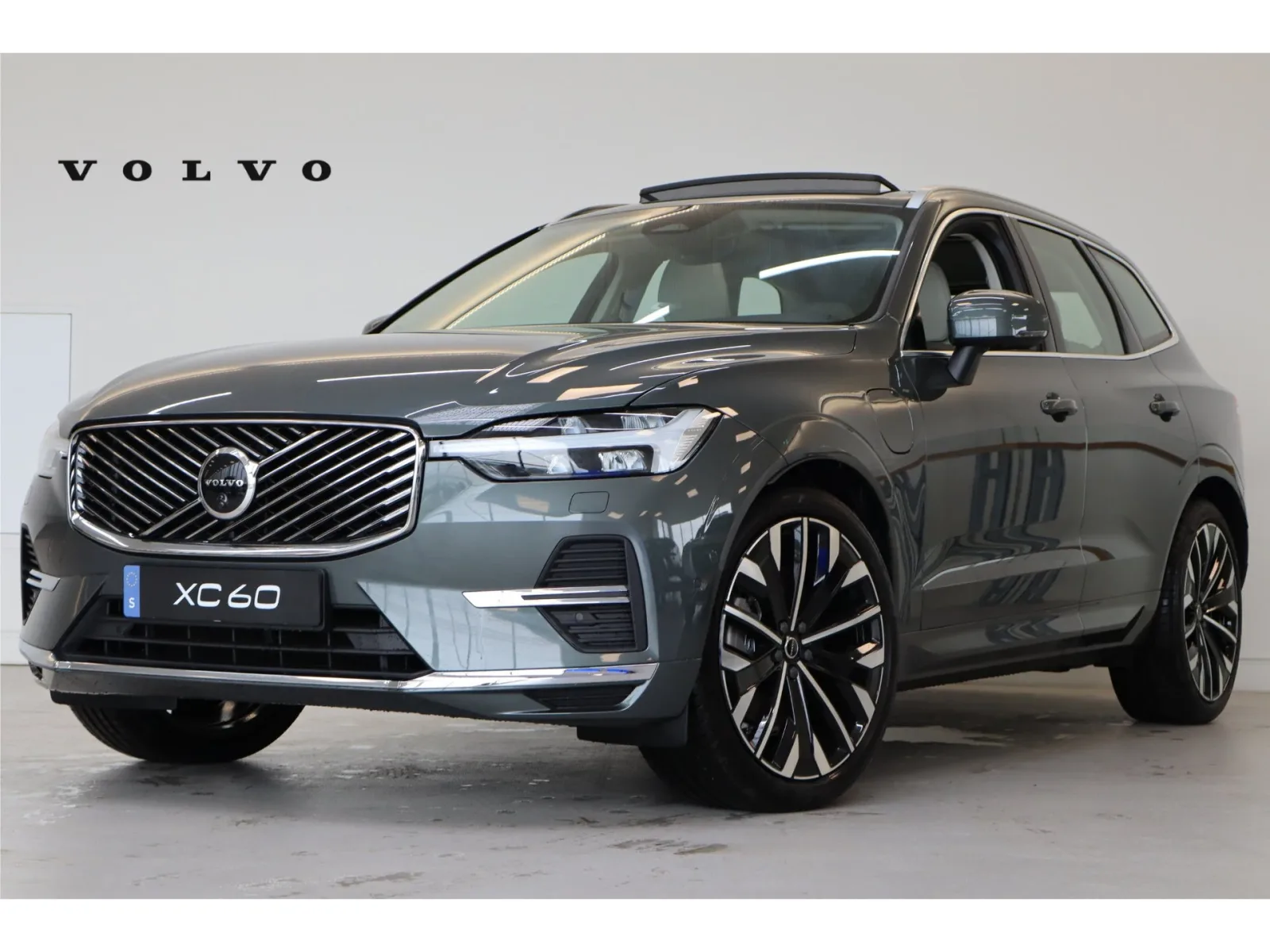 Volvo XC60 (2026) — foto 1