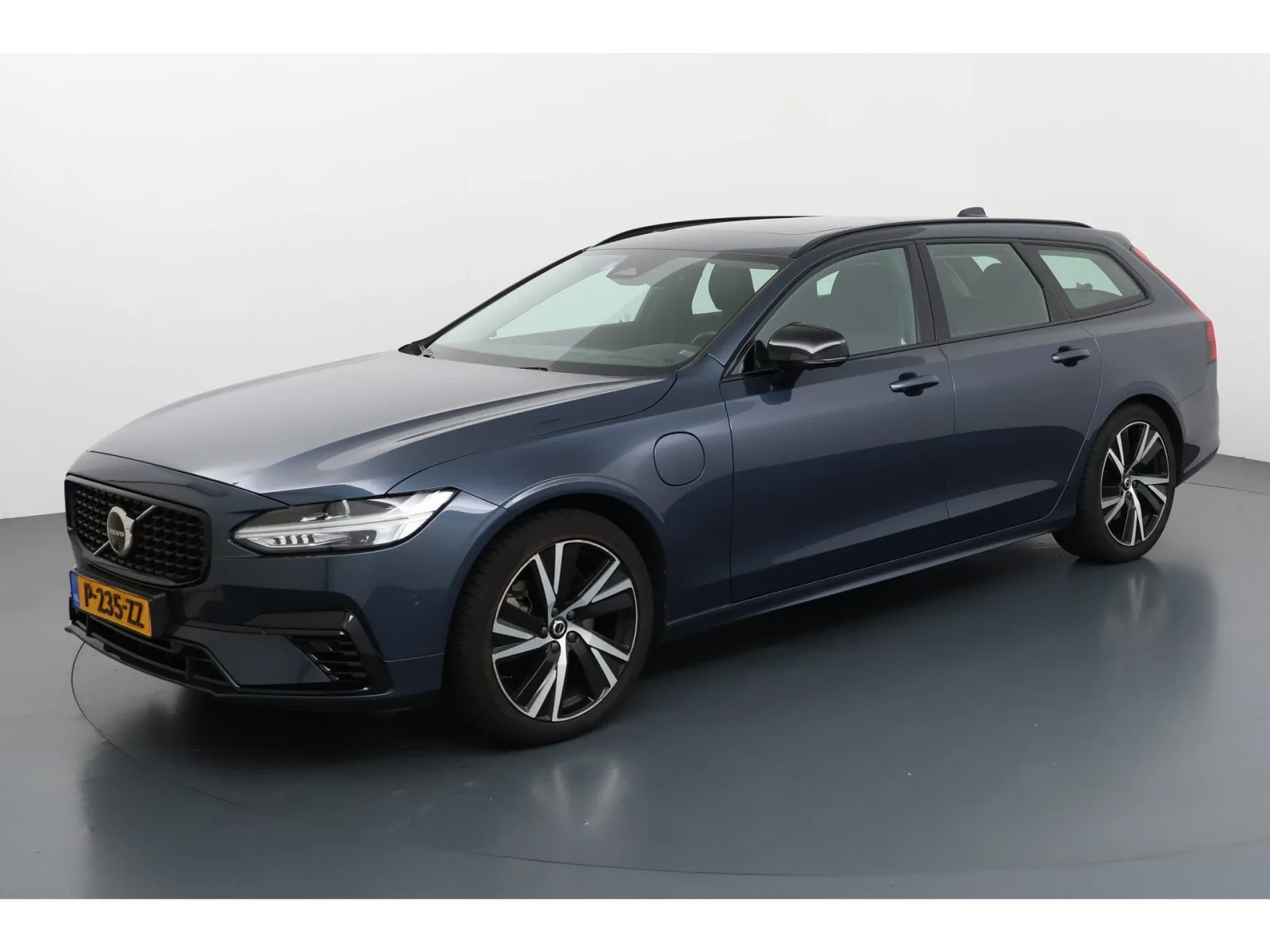 Volvo V90 (2022) — foto 1