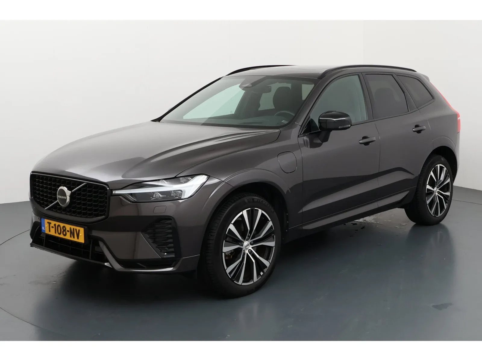 Volvo XC60 (2023) — foto 1