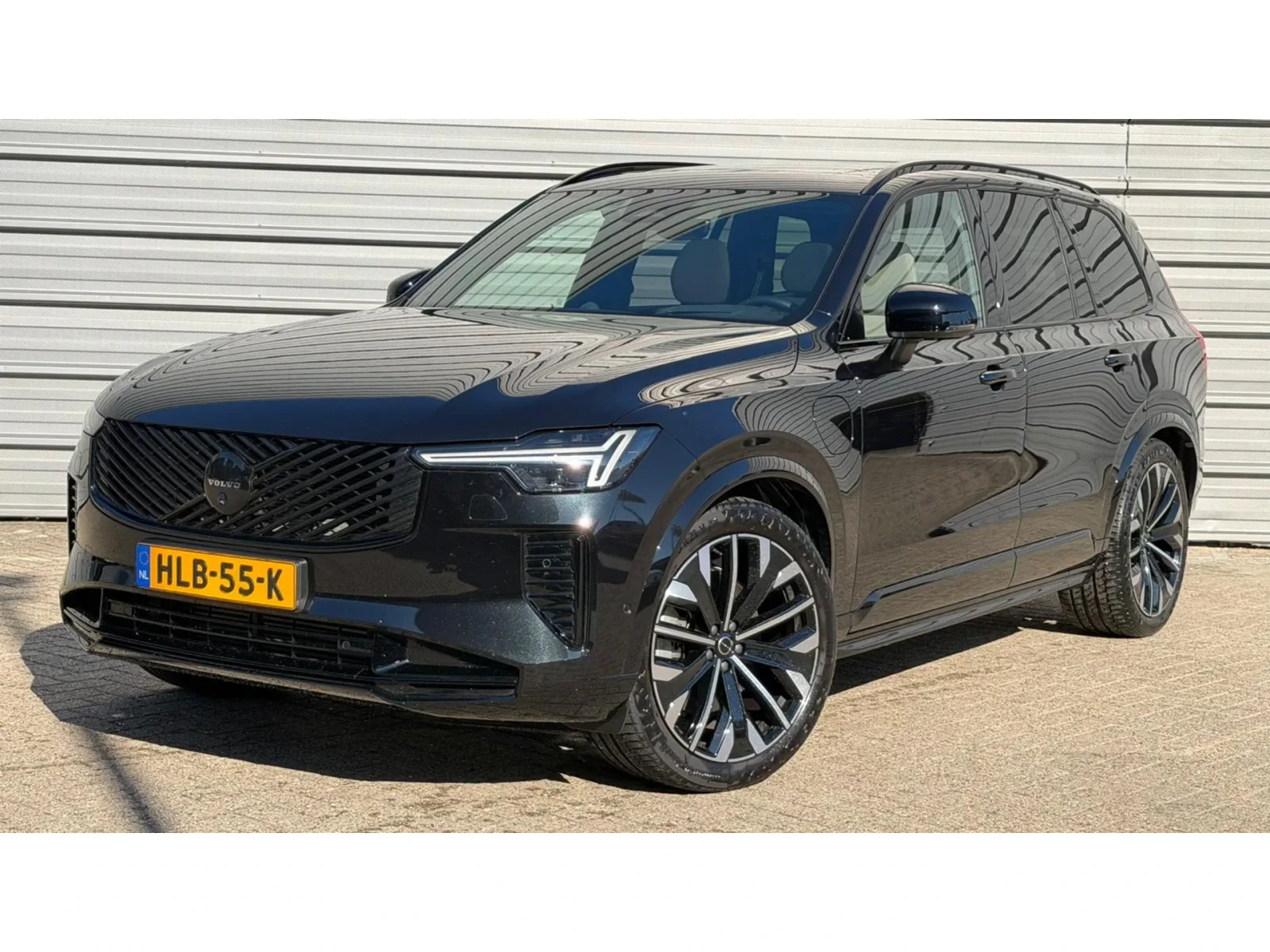 Volvo XC90 (2025) — foto 1