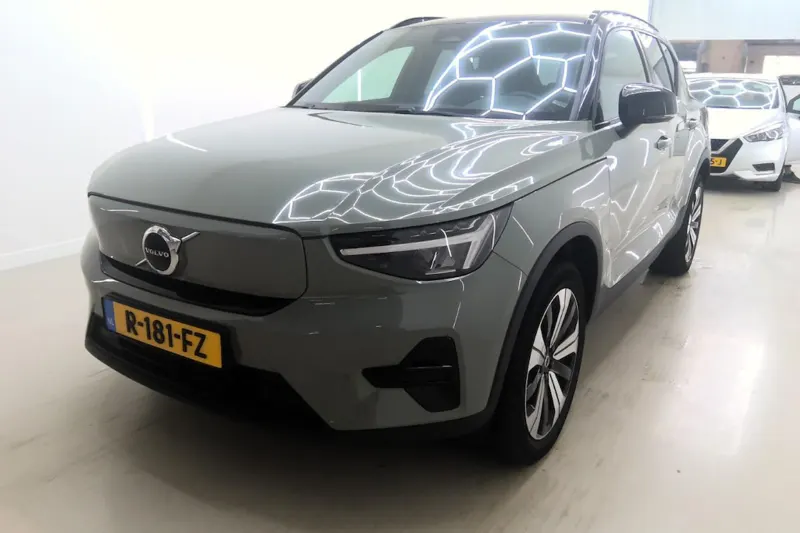 Volvo XC40 (2022)