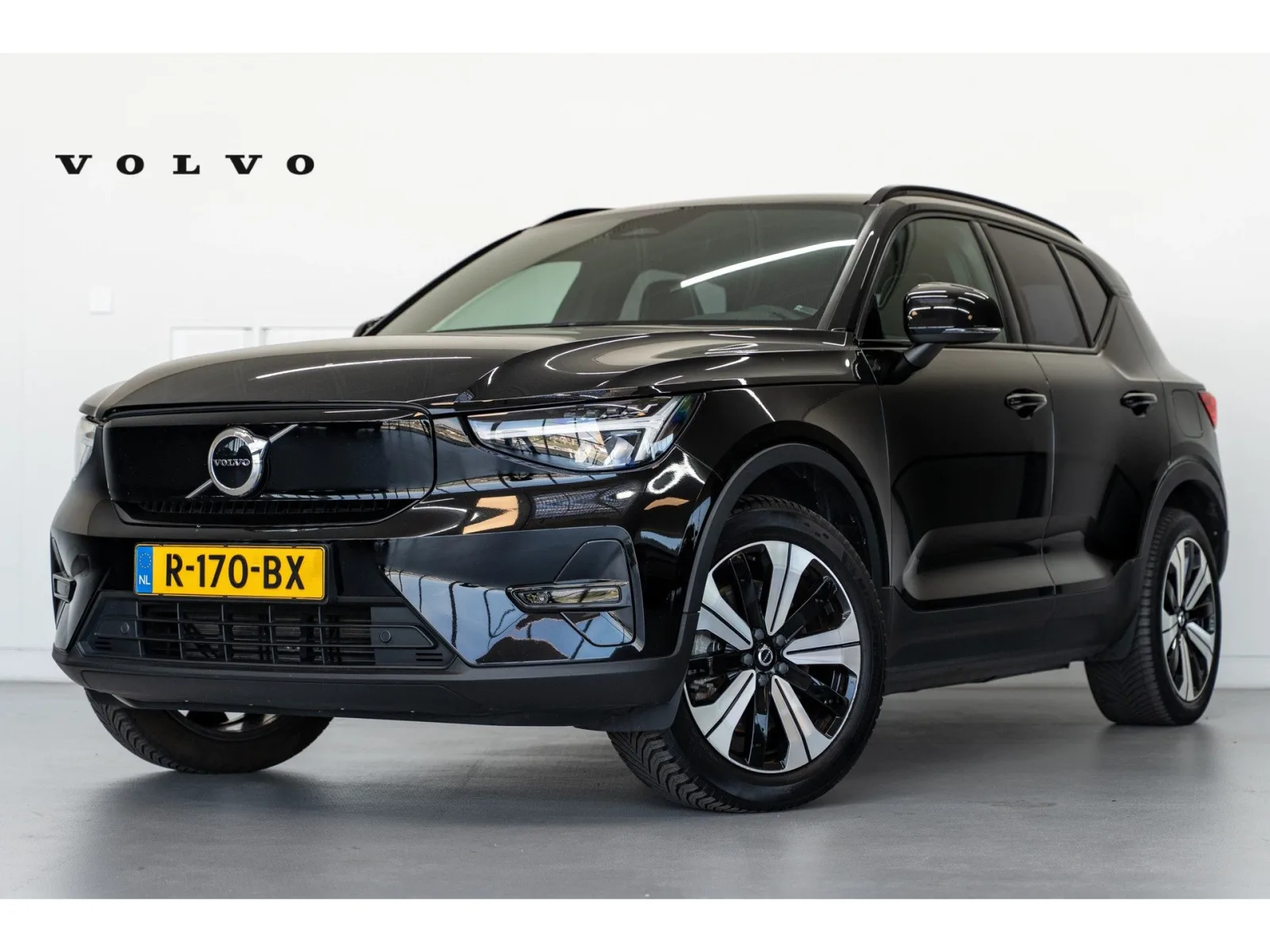 Volvo XC40 (2022) — foto 1